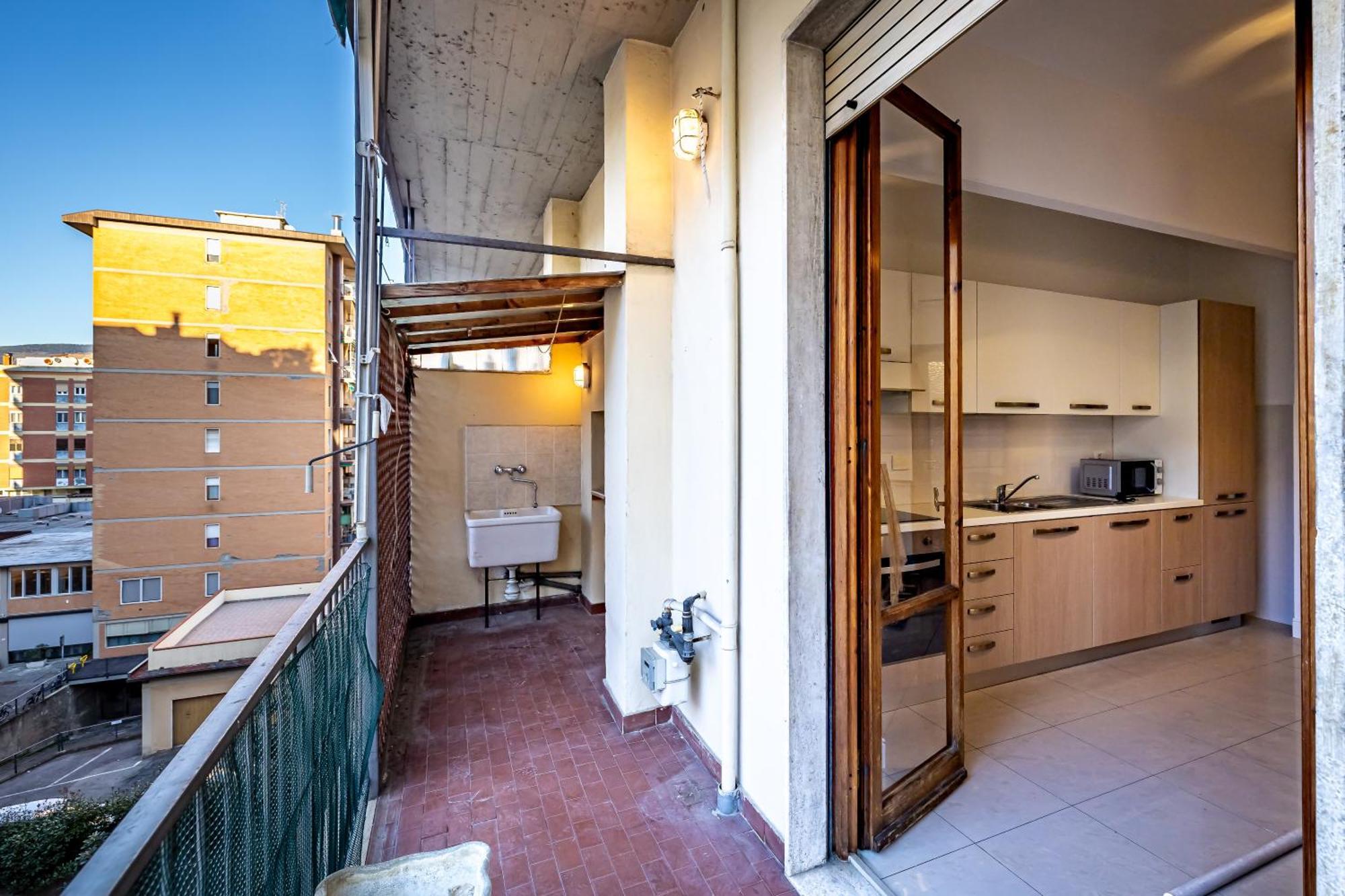 Yd Bright With Parking Florencia